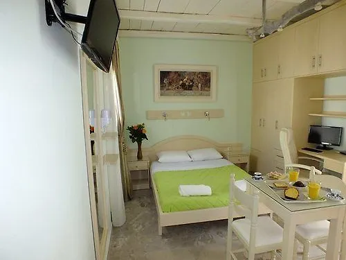 Santa Katerina & * Naxos City