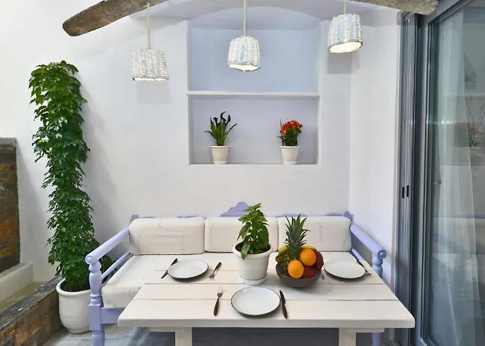 Santa Katerina & * Naxos City