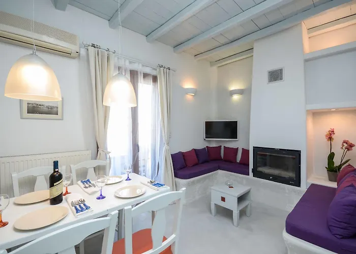 Santa Katerina & * Naxos City