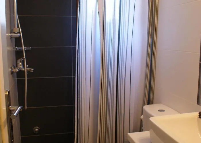 Santa Katerina & Naxos City