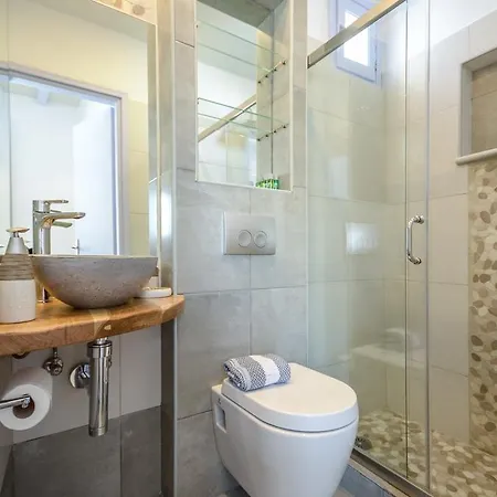 Santa Katerina & * Naxos City