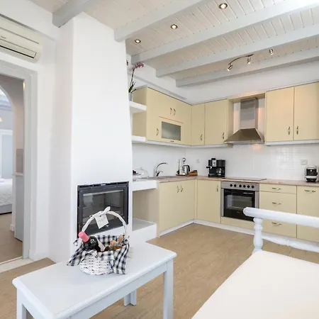 Апартаменты Santa Katerina & *