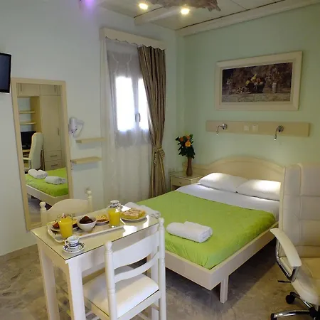 Santa Katerina & * Naxos City