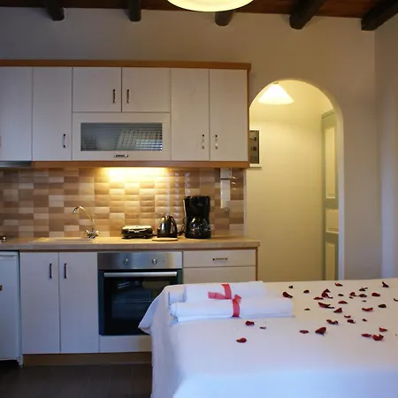 Santa Katerina & Naxos City