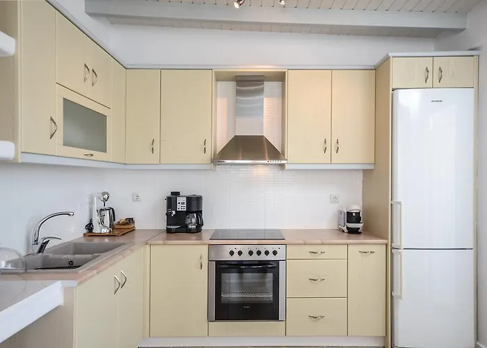 Santa Katerina & * Naxos City