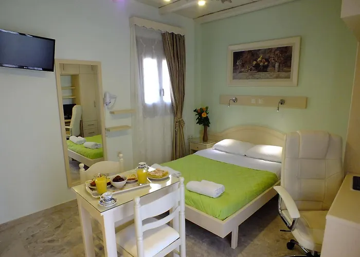 Santa Katerina & * Naxos City