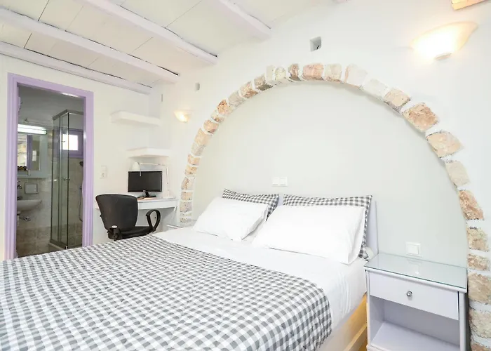 Santa Katerina & * Naxos City